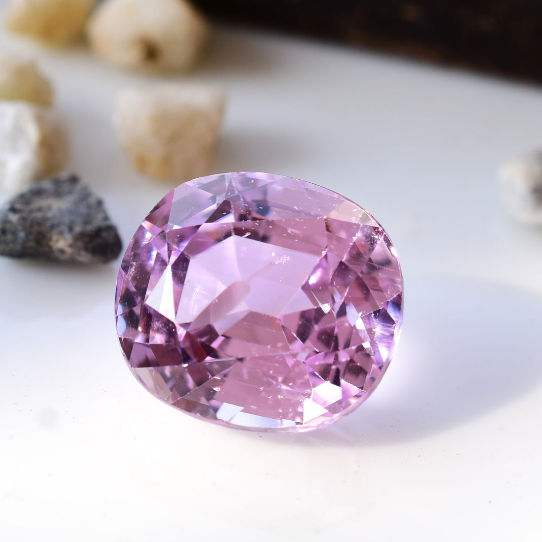 29 Ct. Fine Natural Kunzite Gem Oval Cut