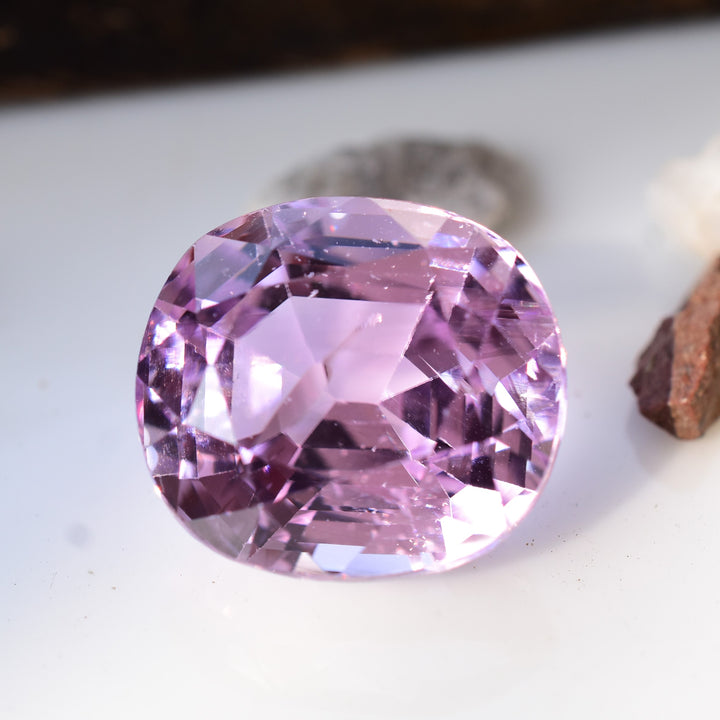 29 Ct. Fine Natural Kunzite Gem Oval Cut