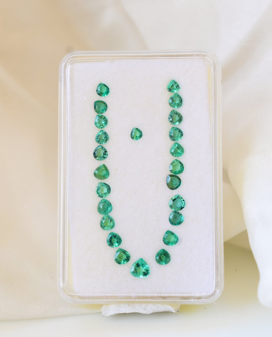 Gem Quality Heart Shape Zambian Emerald Stones