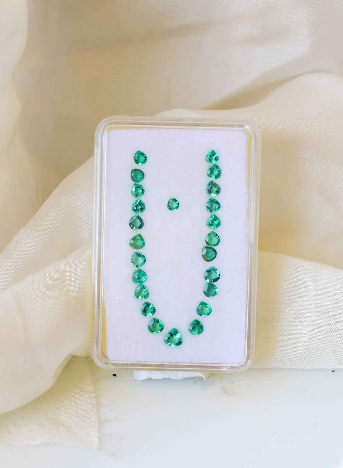 Gem Quality Heart Shape Zambian Emerald Stones